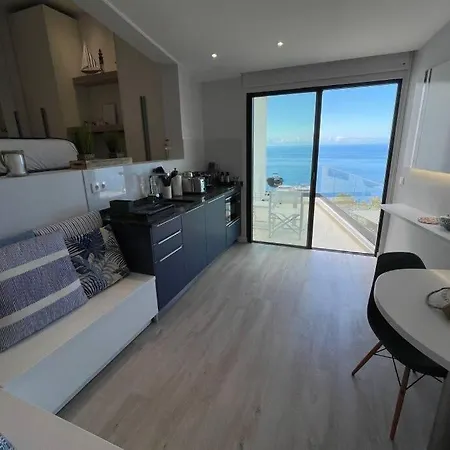 Apartment Blue Infininty, Azure